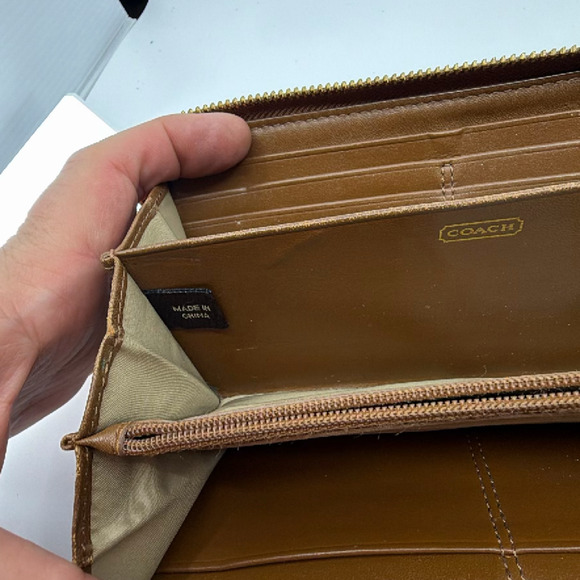 Coach Accordion Zip Brown Croc-Embossed Leather Wallet - Picture 7 of 8